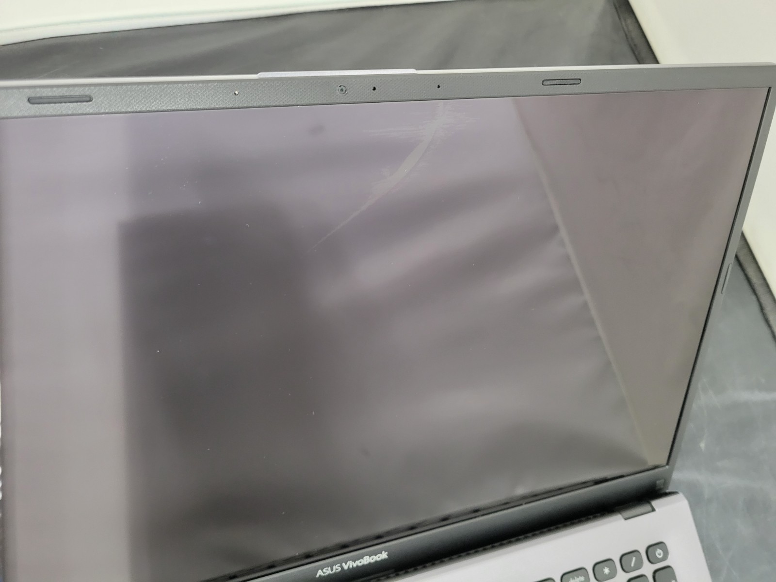 ASUS Vivobook R 15.6-inch FHD Intel i3-1005G1 4/128GB win 10 home