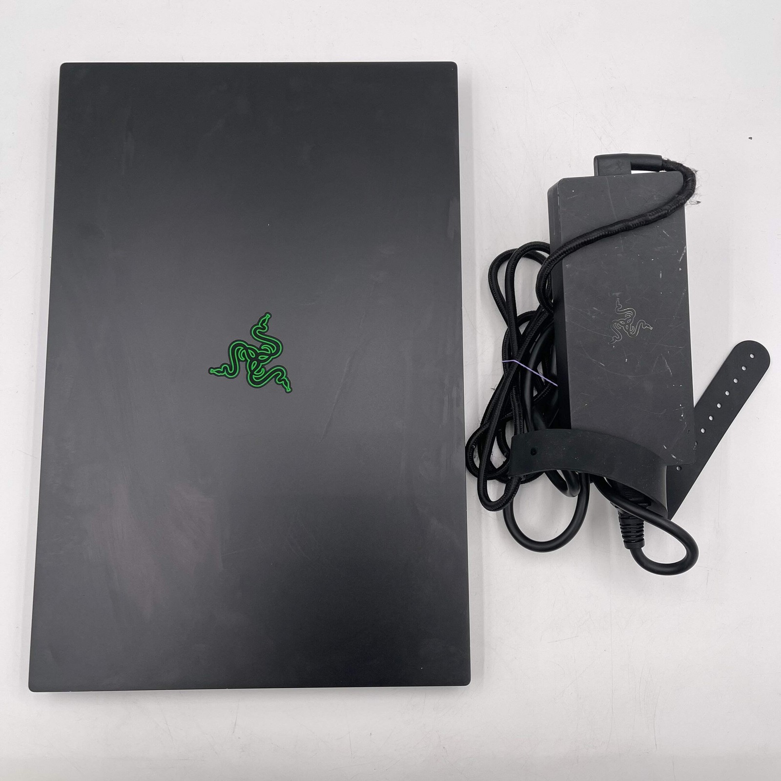 Broken Razer Blade 15 i7-12800H 2.4GHz 16GB 1TB SSD GeForce RTX 3060 Keys Issue