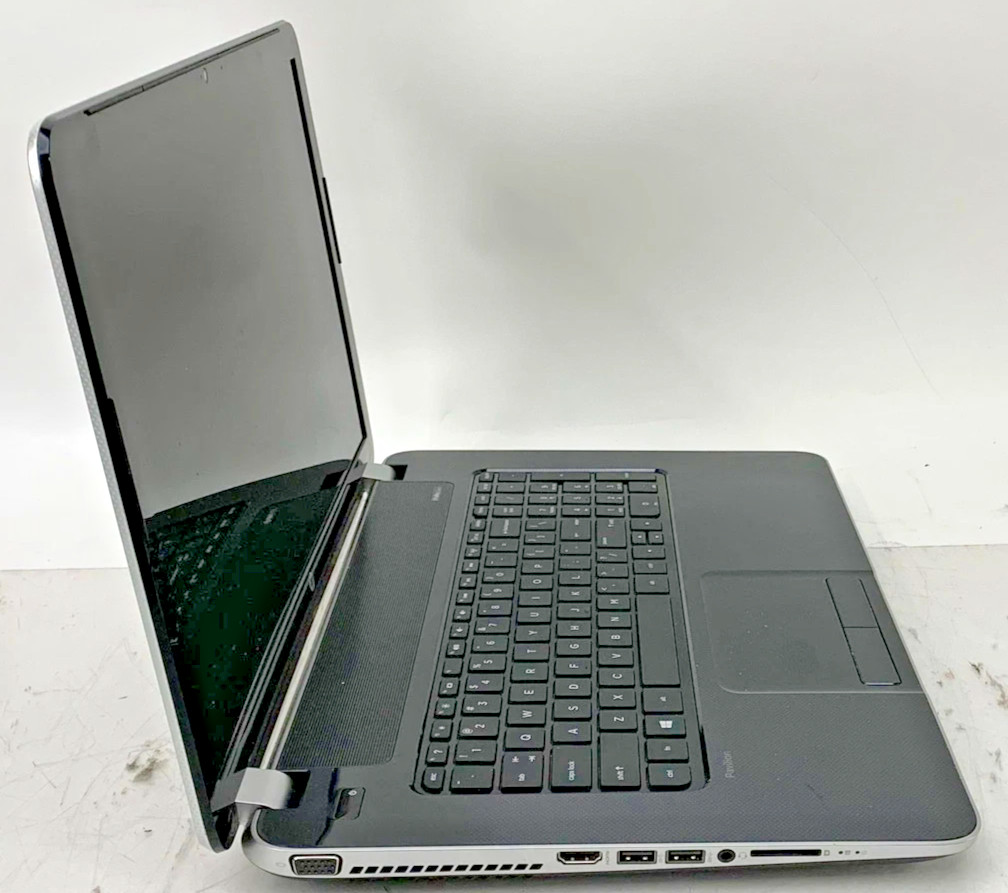 HP Pavilion 17 AMD A8-5550M 2100MHz 6Gb RAM 320GB HDD WIN 11 & AC Works/Looks OK