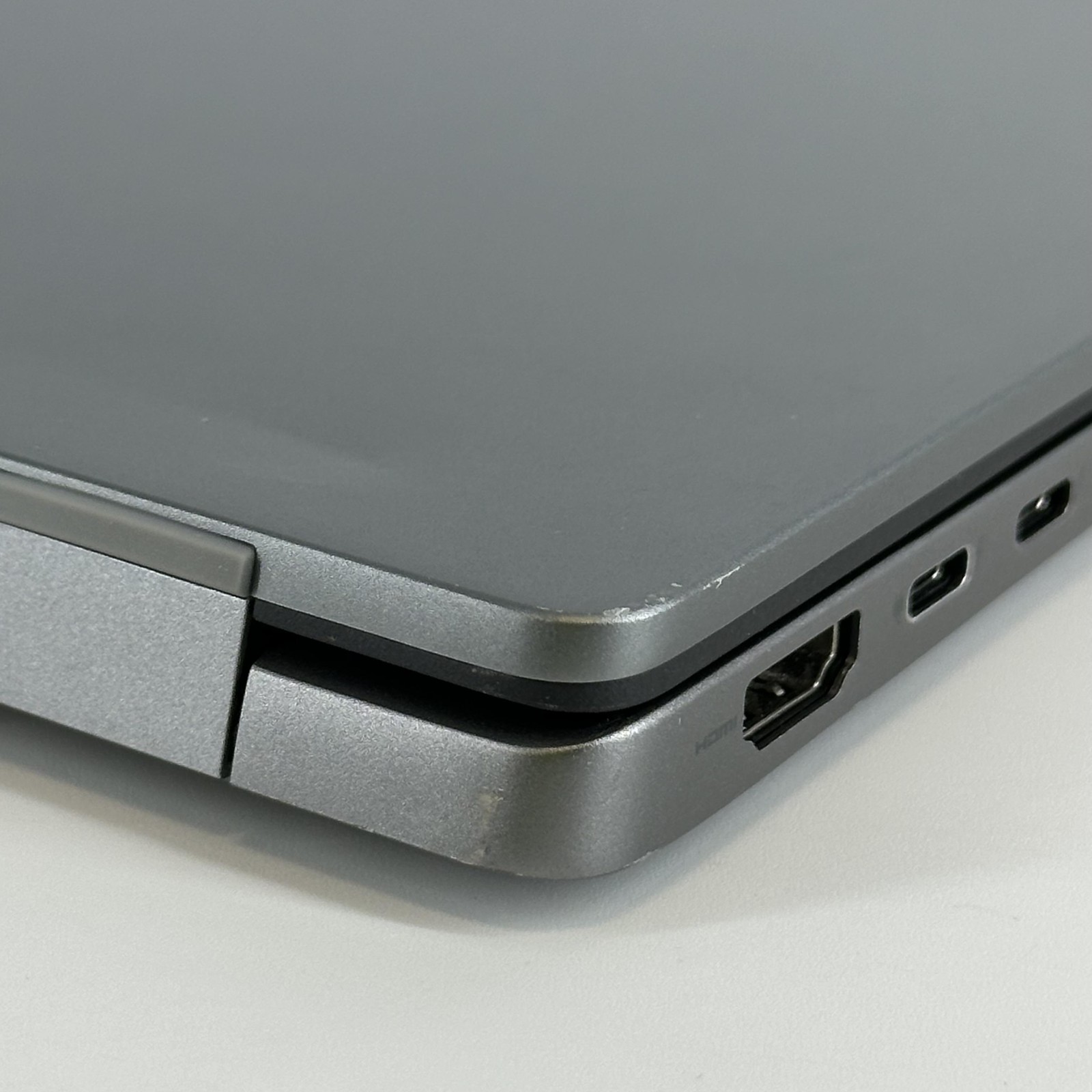 Dell Latitude 7440 14 QHD+ TOUCH 1.9 GHz i7-1370P 32GB 1TB SSD Good BENT FRAME