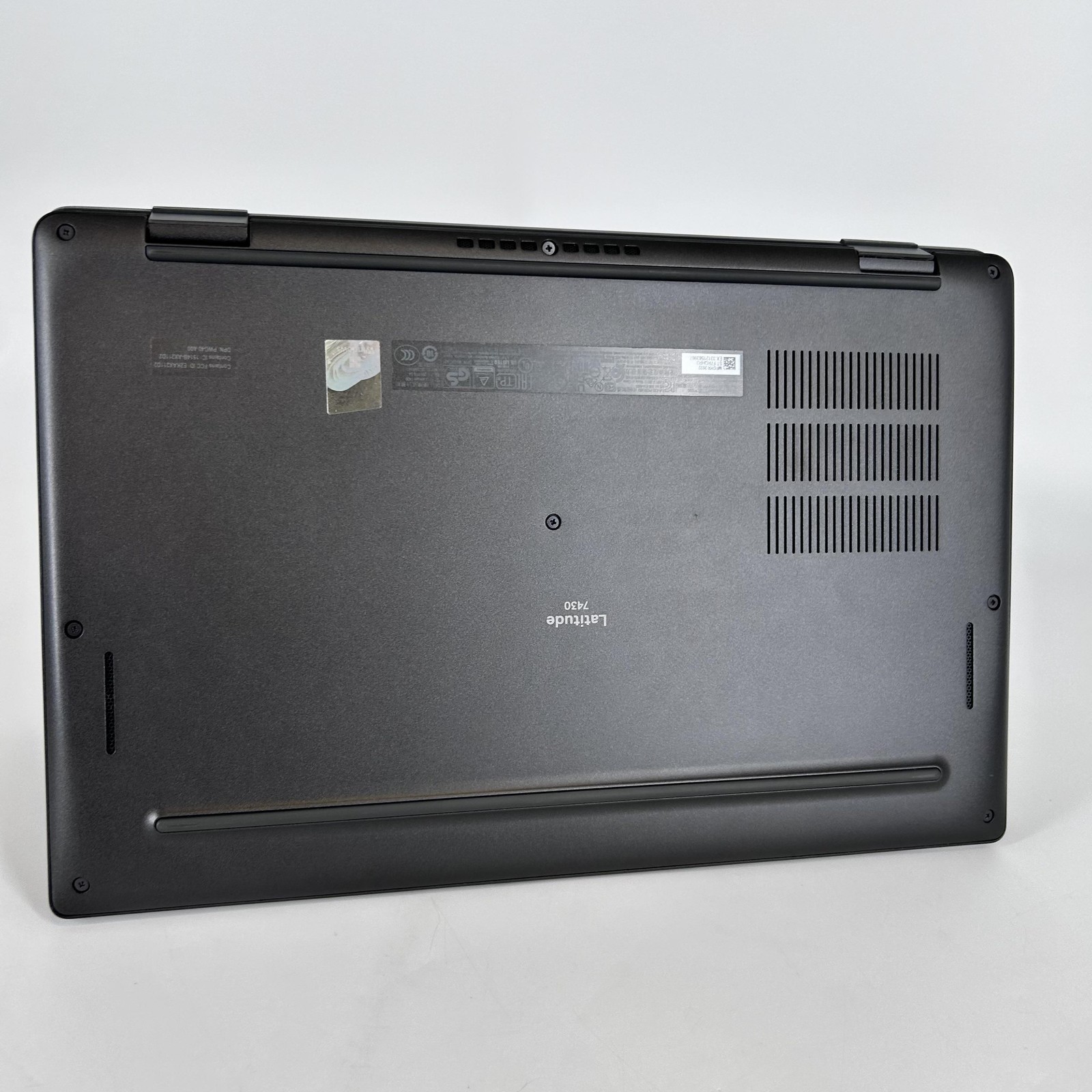 Dell Latitude 7430 14 Gray FHD TOUCH 2.2 GHz i7-1270P 16GB 256GB SSD FRAME GAP