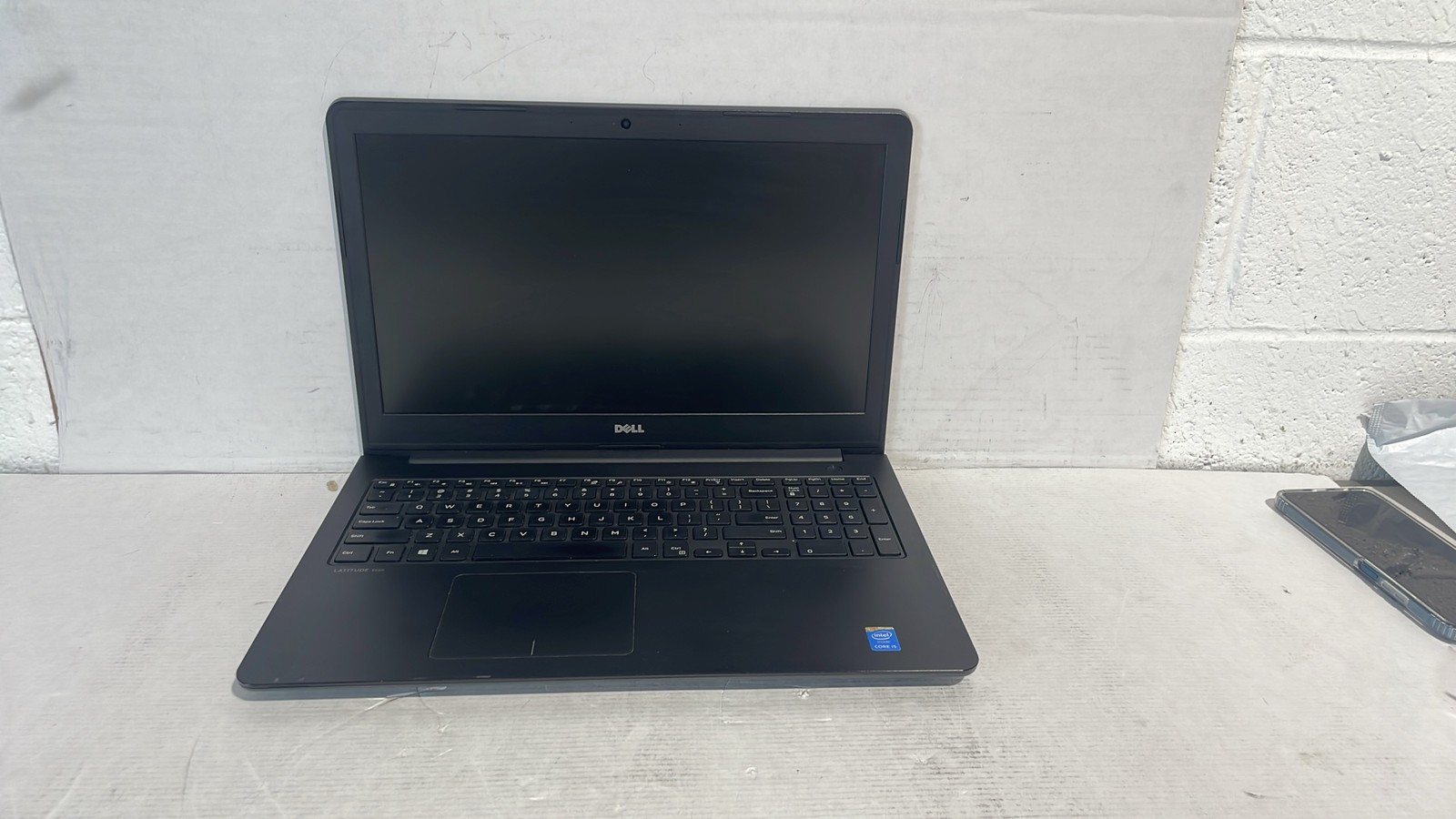 Dell Latitude 3550 15.6″ Laptop Intel Core i5 Processor Gray