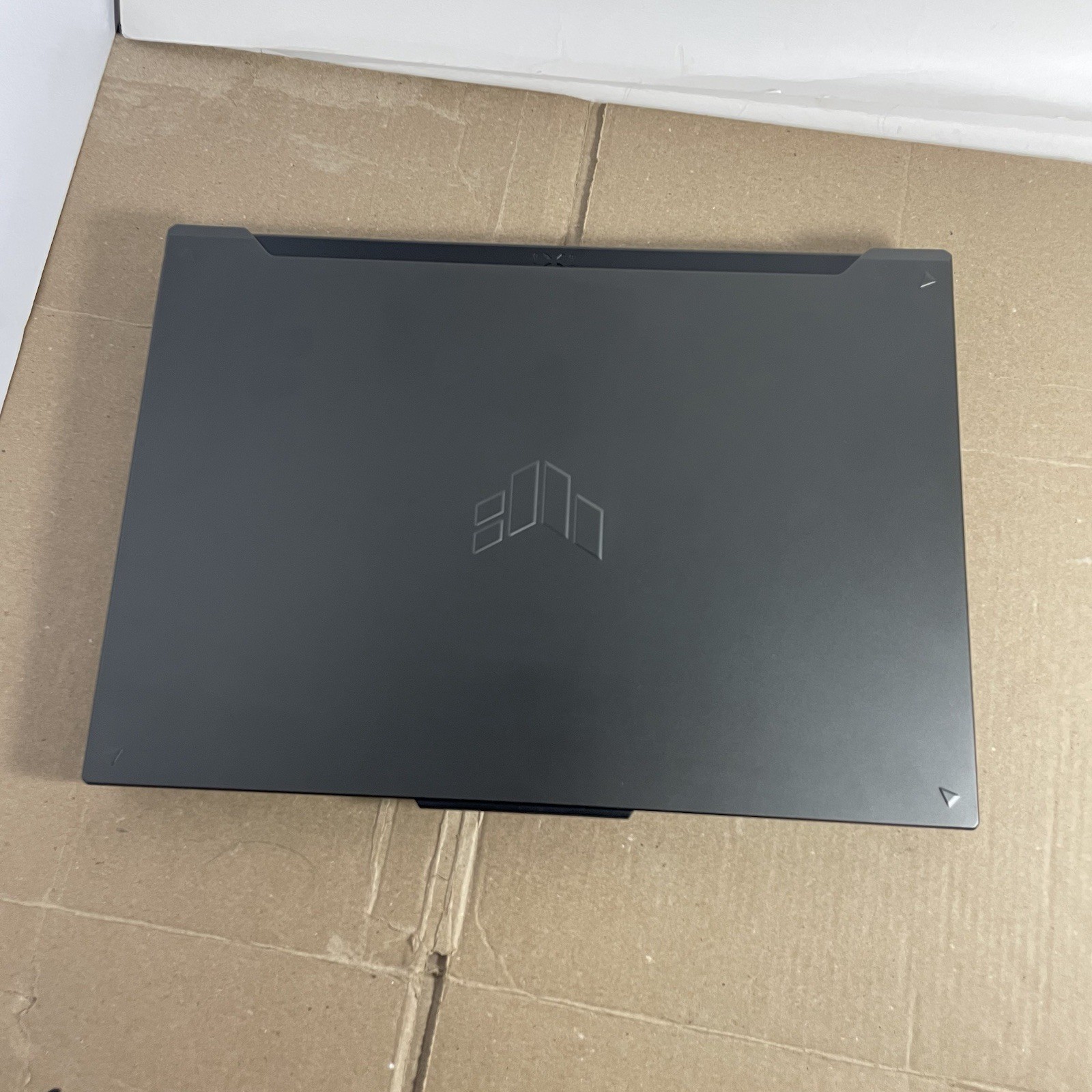 Asus TUF F16 GeForce RTX 4050 i7-13620H 2.4GHz 16GB RAM 512GB SSD