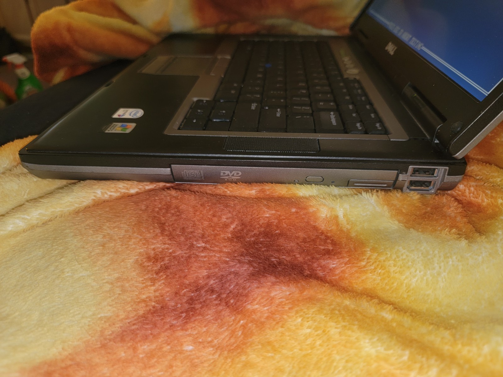 Dell D820 Lattitude Laptop – Intel Centrino Duo- Passed Tests on XP- for PARTS