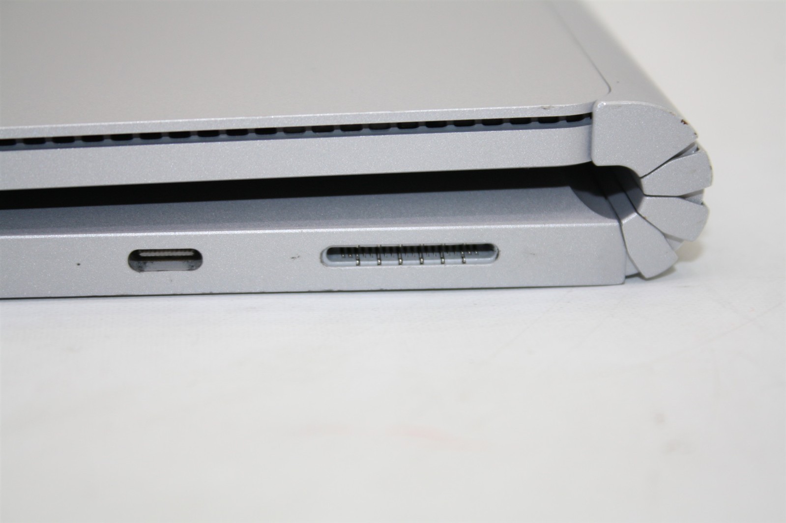 12″Microsoft Surface Book 3 1900 i7-1065G7 1.30GHz RAM 16GB NVMe 256GB GTX 1650