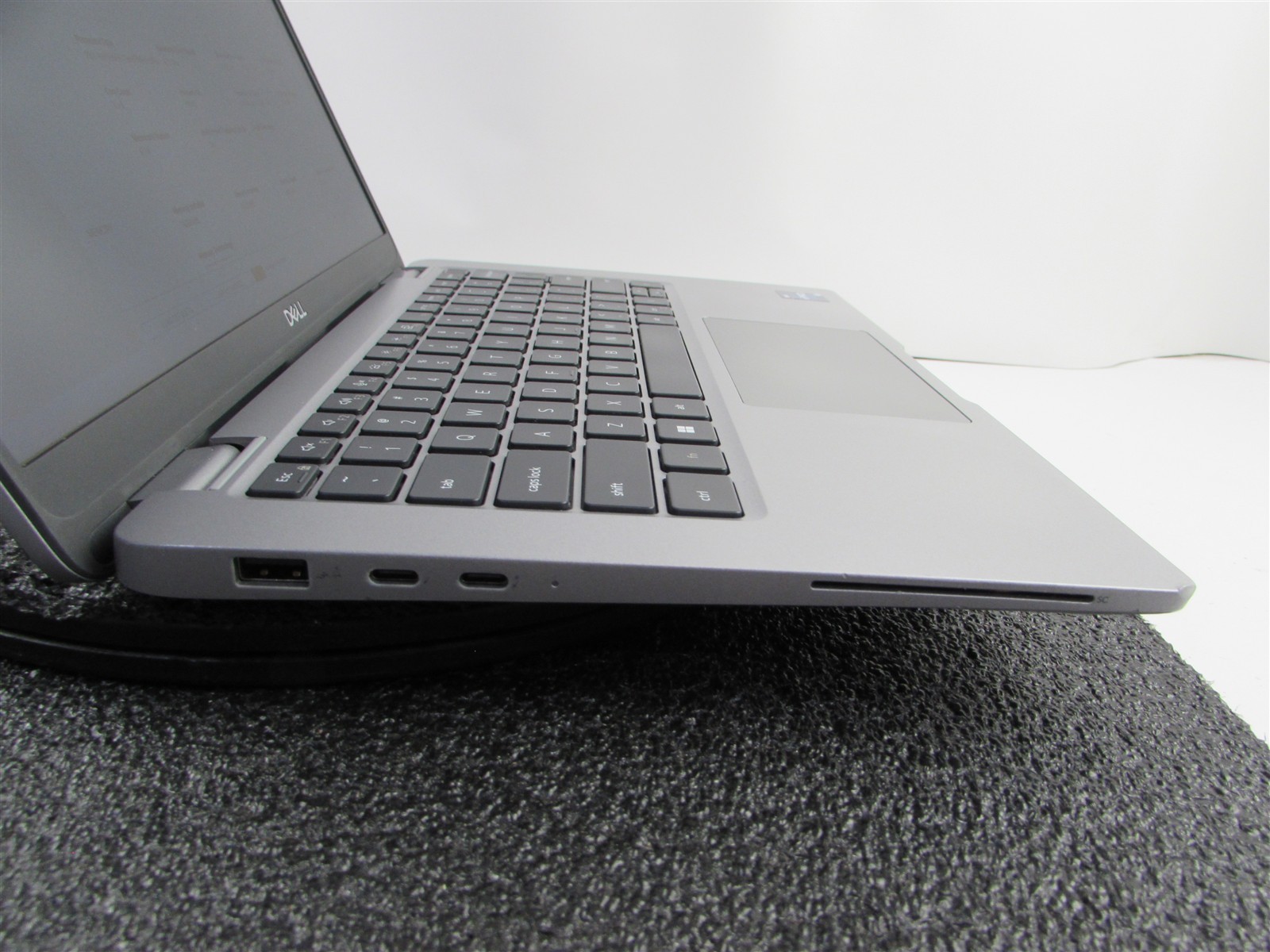 DELL LATITUDE 5340 1920X1080 FHD TOUCHSCREEN I5-1345U 512GB SSD 16GB RAM NO O.S