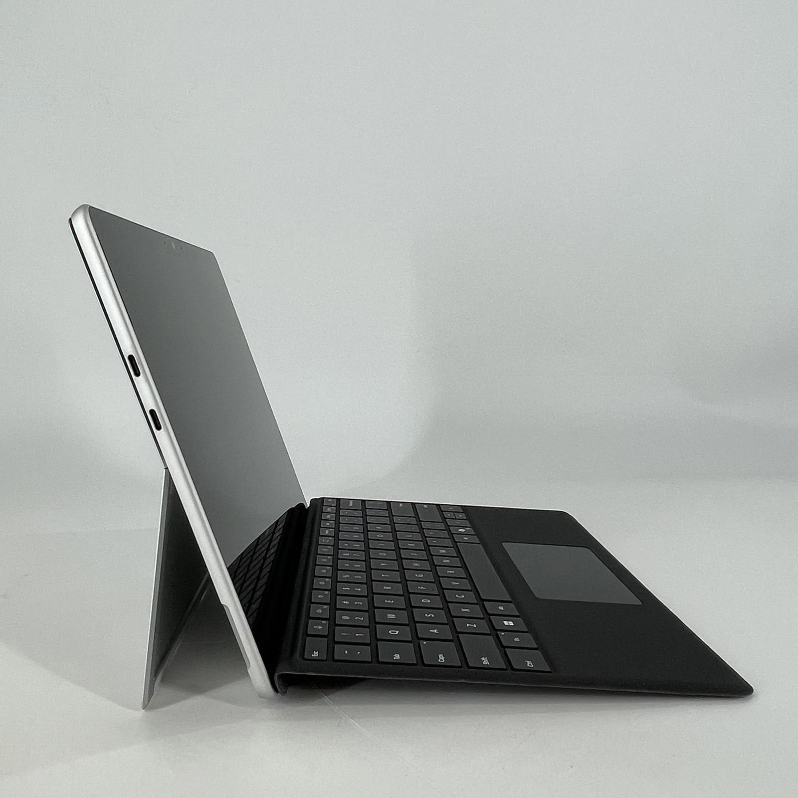 Microsoft Surface Pro 9 13″ Touch Silver i7-1265U 16GB RAM 512GB SSD Win11 Pro