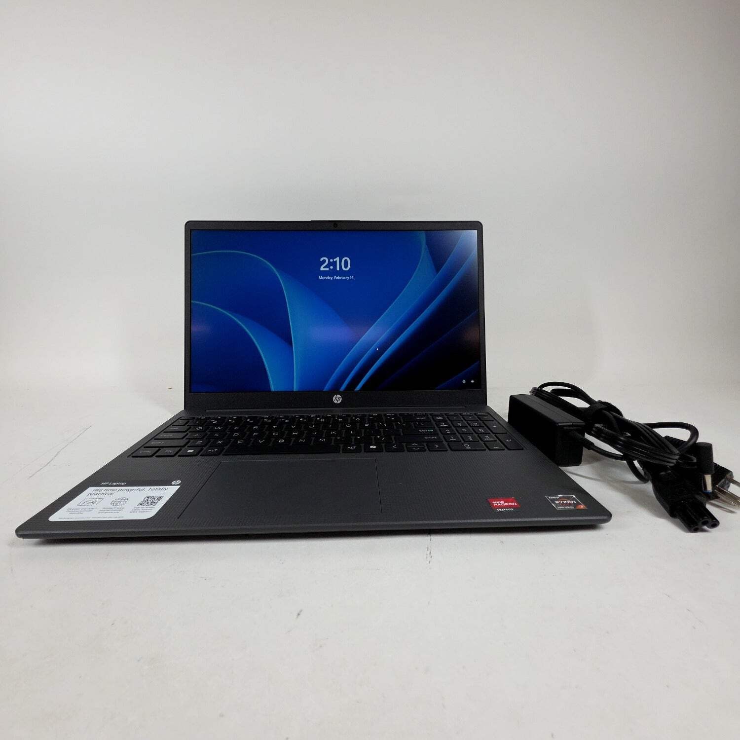 HP 15-fc0204nr C25VNUA#ABA 15.6″ Ryzen 7 5825U 2.0GHz 16GB RAM 512GB SSD