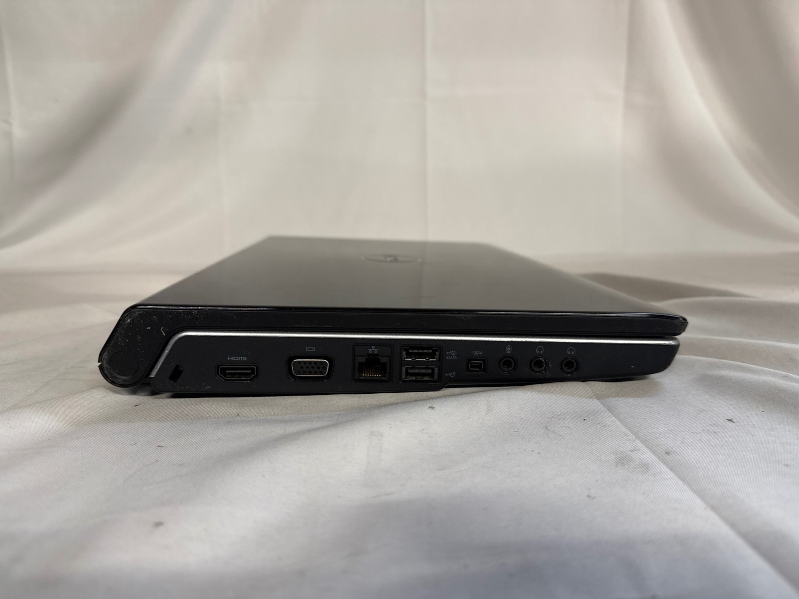 Dell Studio 1558 Intel Core i3 M 330 @ 2.13GHz 4 GB 320 GB 15.6″