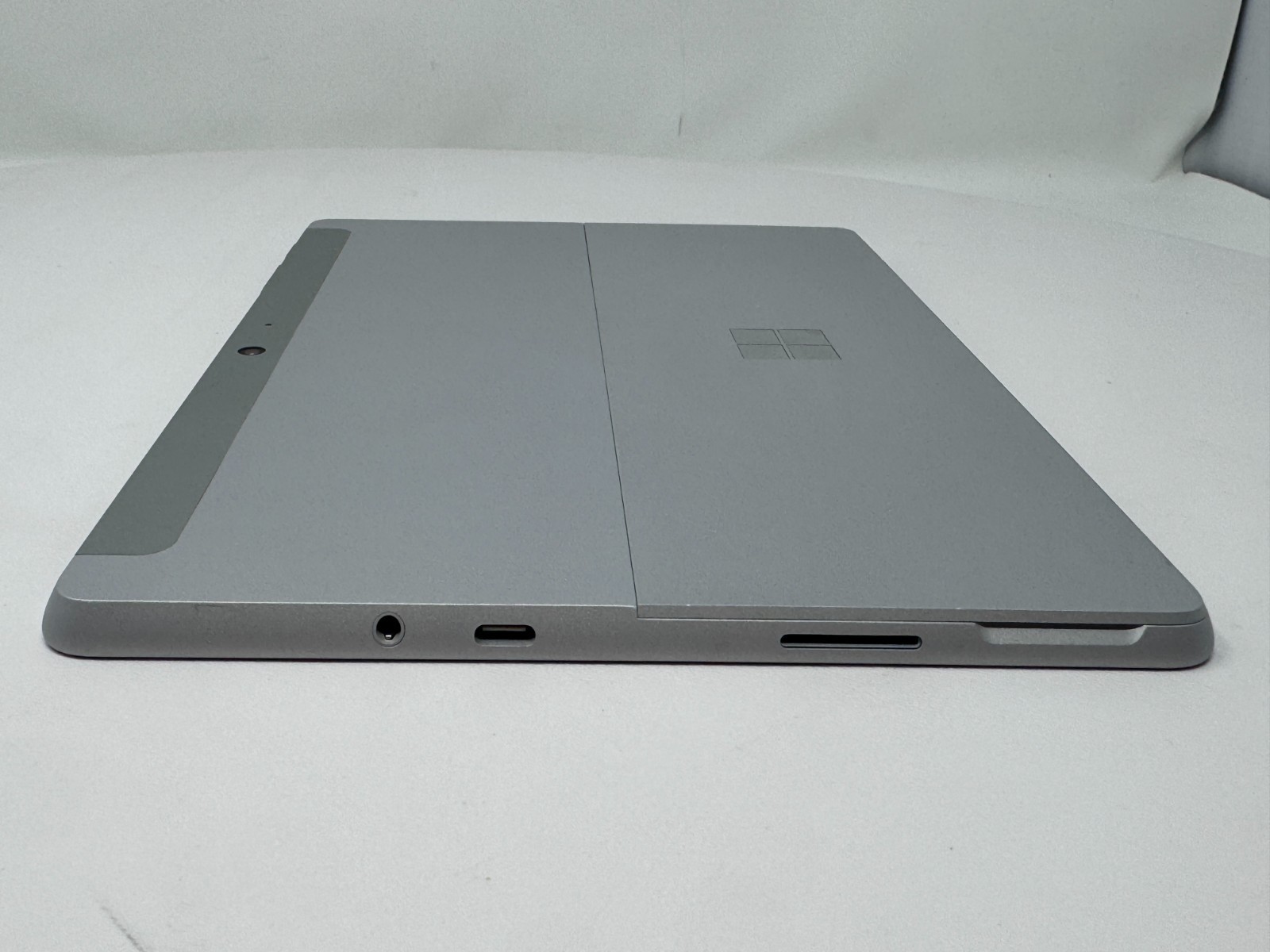 Microsoft Surface Go 2 64GB 4GB Platinum Wi-Fi Pentium Gold 4425Y Tested Working