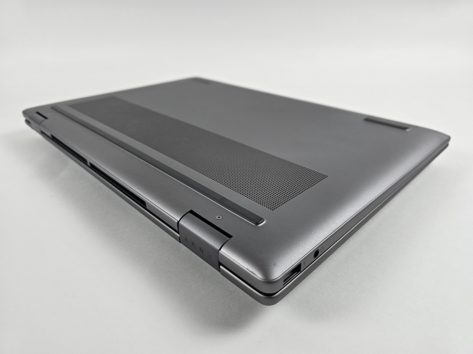 HP Envy x360 16″ WUXGA 2-in-1 Touch Ryzen 7 8840HS 16GB 1TB SSD – Used