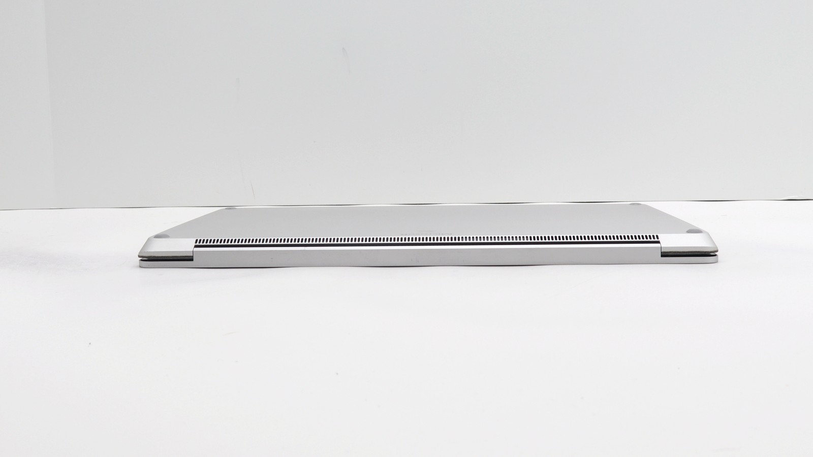 Microsoft Surface Laptop 14″ i7-7660u 16GB 512GB – Fair READ DESC