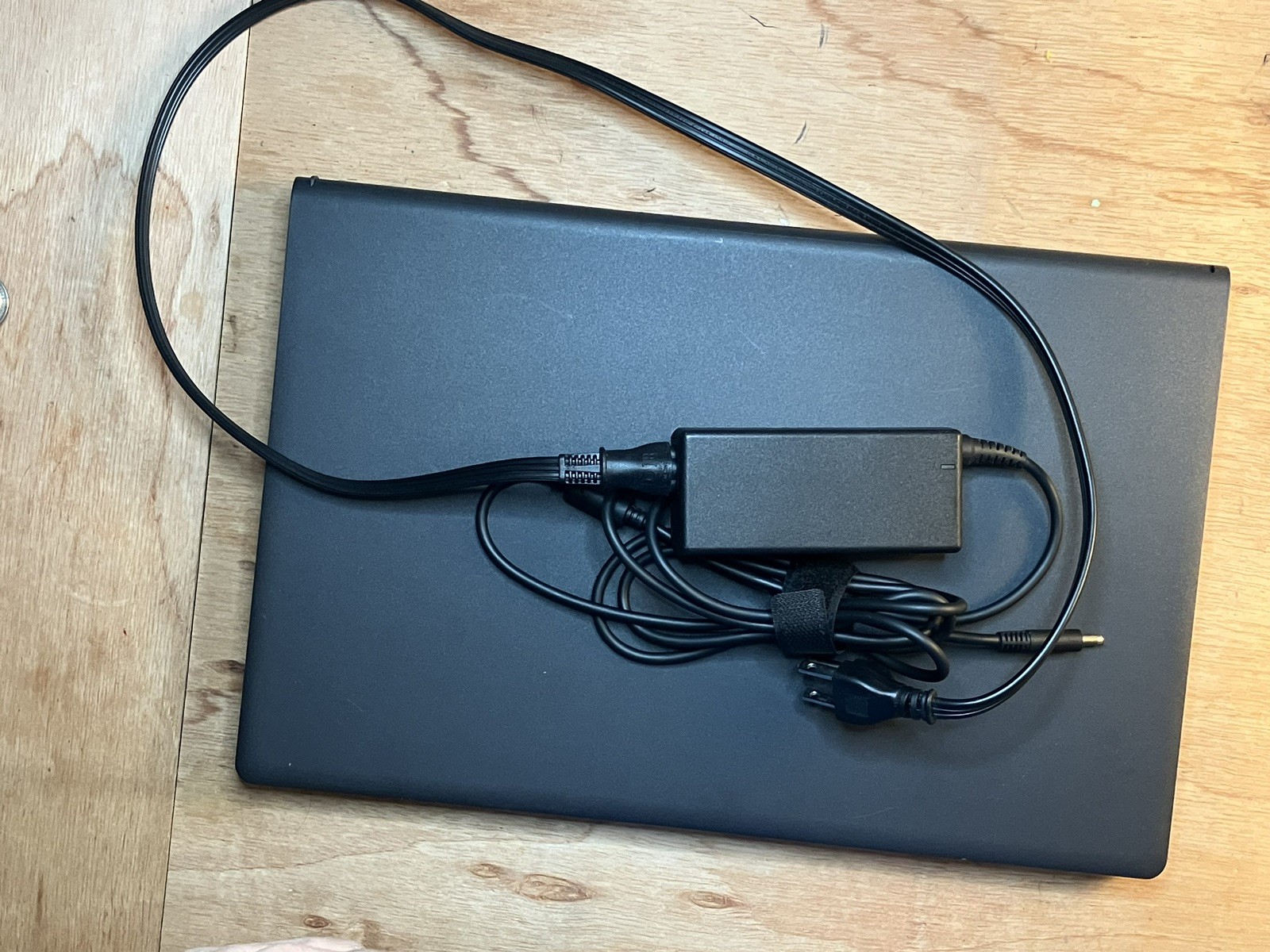 Dell Inspiron 15 3520 15.6″ (512GB SSD, Intel Core i5-1235U, 16GB RAM)