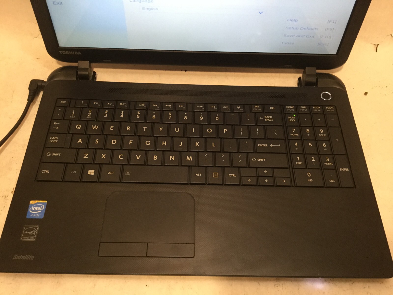 HP Notebook 14-an013nr / Intel Celeron N2830 @ 2.16GHz / (MISSING PARTS!) -MR