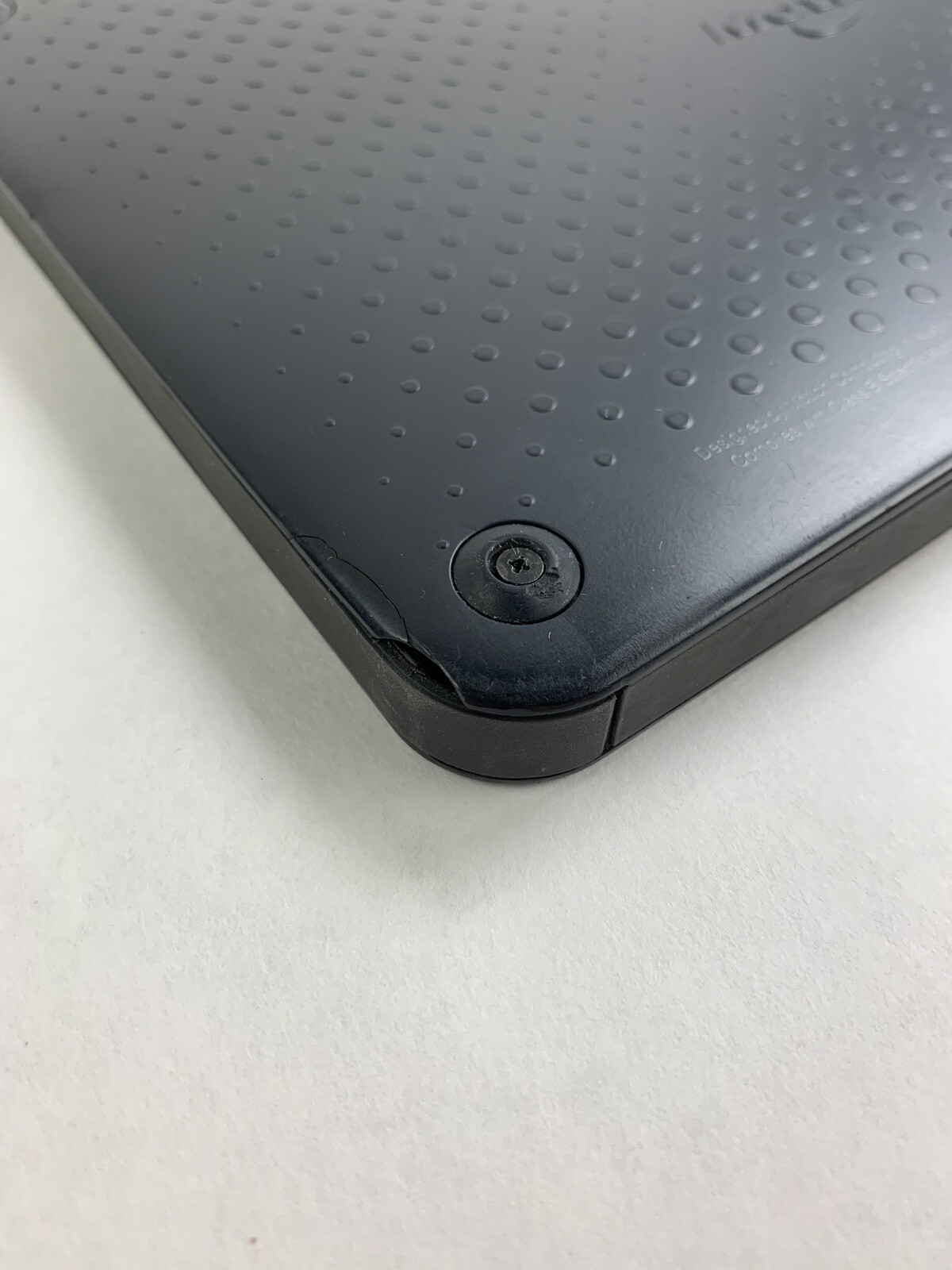 Motion CL920 Tablet PC Pentium N3540 4GB Ram No HDD, OS, Battery Corner Bent