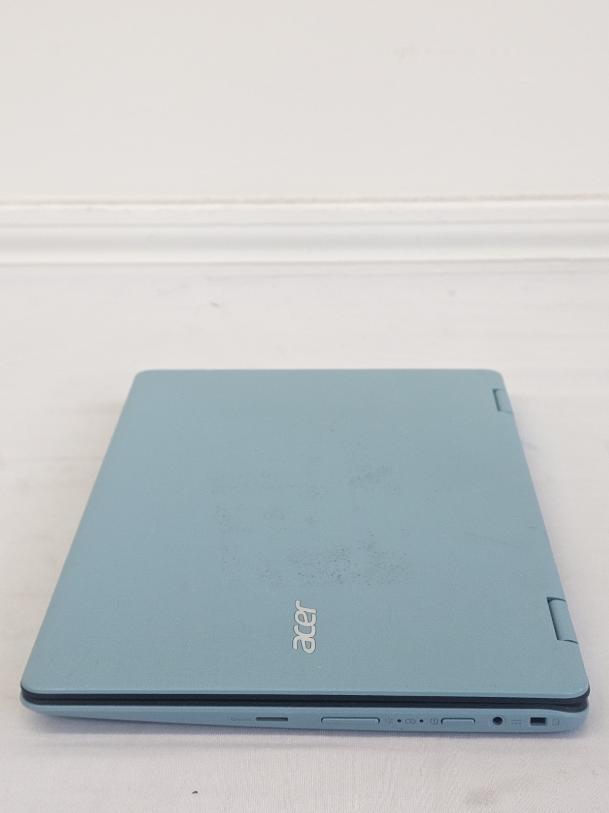 Acer Spin 1 Laptop – Intel Celeron N3350 – 4GB RAM – 32GB SSD – BAD BATT – READ