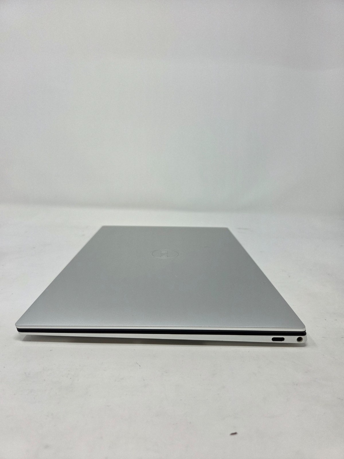 DELL XPS 13 (9300) I7-1065G7 1.30 GHZ 8 RAM 256 SSD | WIN 11