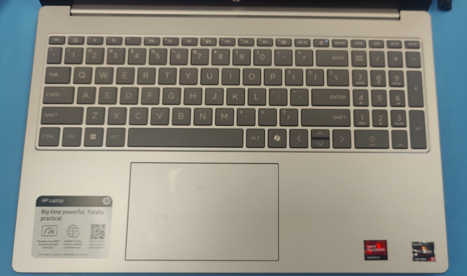 HP Laptop / 15-FC0146dx 15.6 in FHD IPS Ryzen 5 7520U 8GB 512GB SSD Win 11