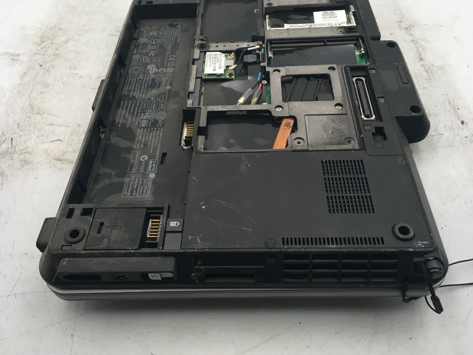 HP ELITEBOOK 2740P – FOR PARTS/BIOS LOCK – INTEL i5-540M – NO RAM – READ – BB