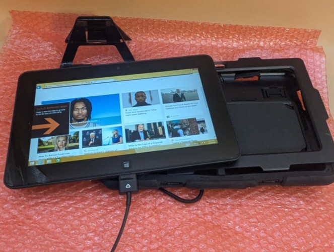 Dell Latitude 10 ST2 10.8″ Touchscreen Z2760 2GB 64GB Win 8 Tablet ~Dead Battery