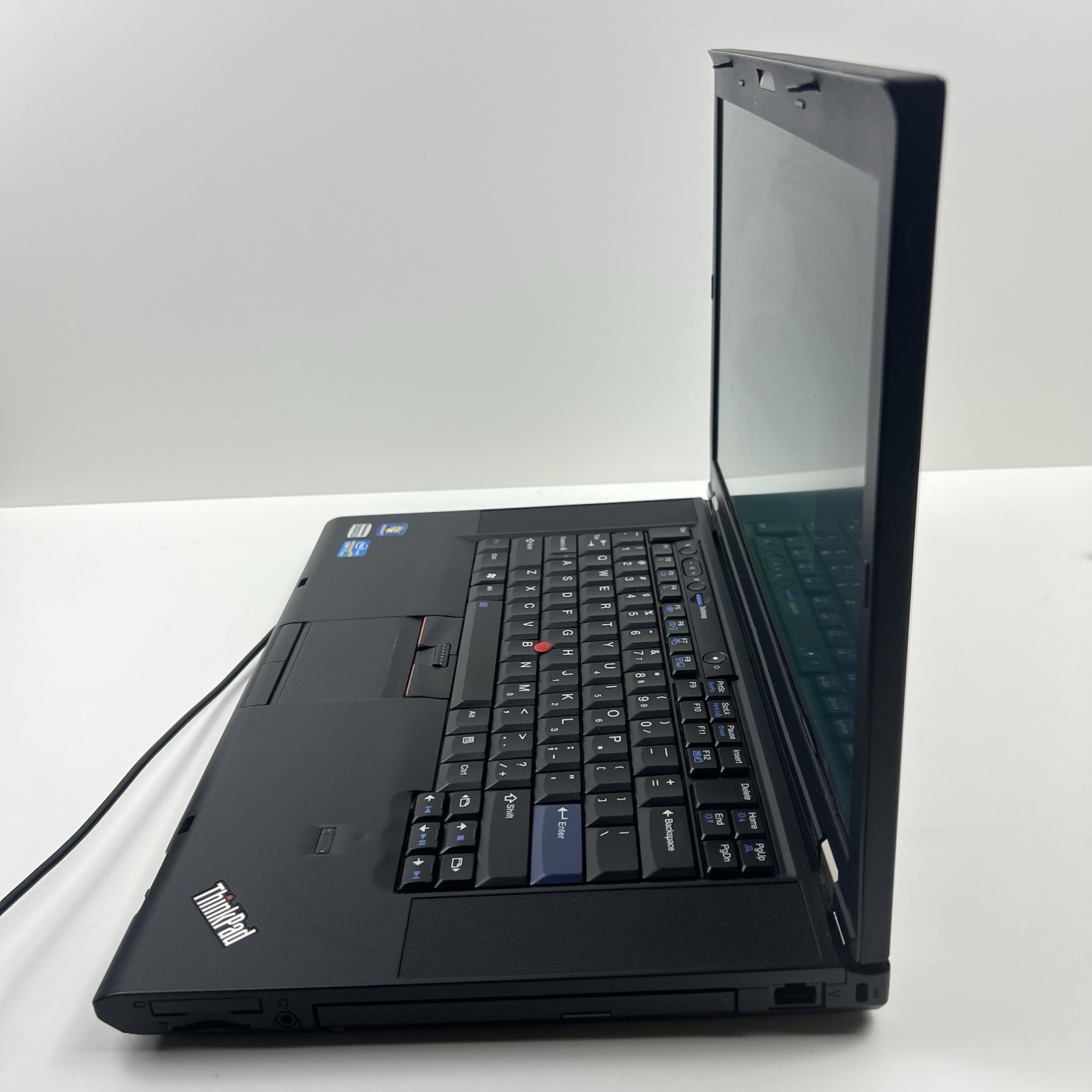 Lenovo ThinkPad T520 Intel i7-2640M 8GB 320GB HDD Win 10 w/ Charger|ELP76, READ