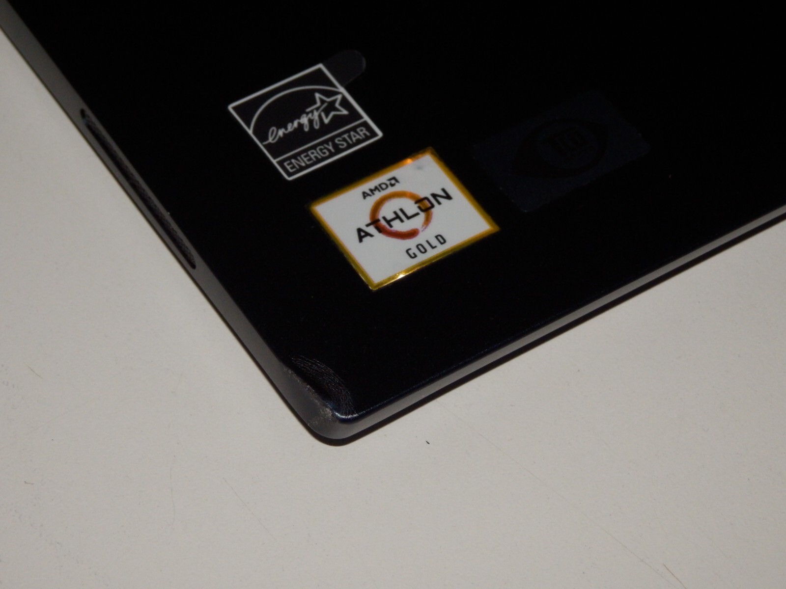 Lenovo ThinkPad C13 Yoga Gen 1 Chromebook, 13.3″ FHD, Athlon Gold 4GB/64GB eMMC