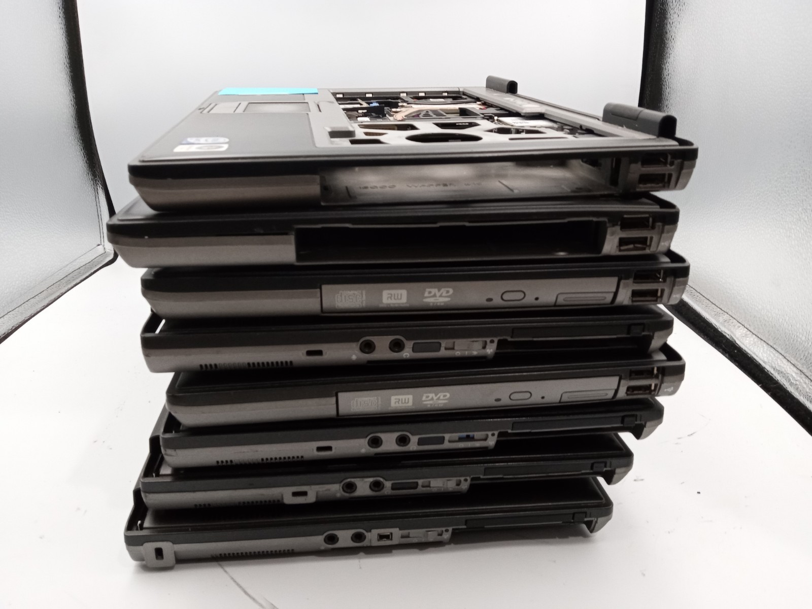 Lot of 8 – Dell Latitude D620 / D630 Laptops – PARTS / REPAIR – READ -RR