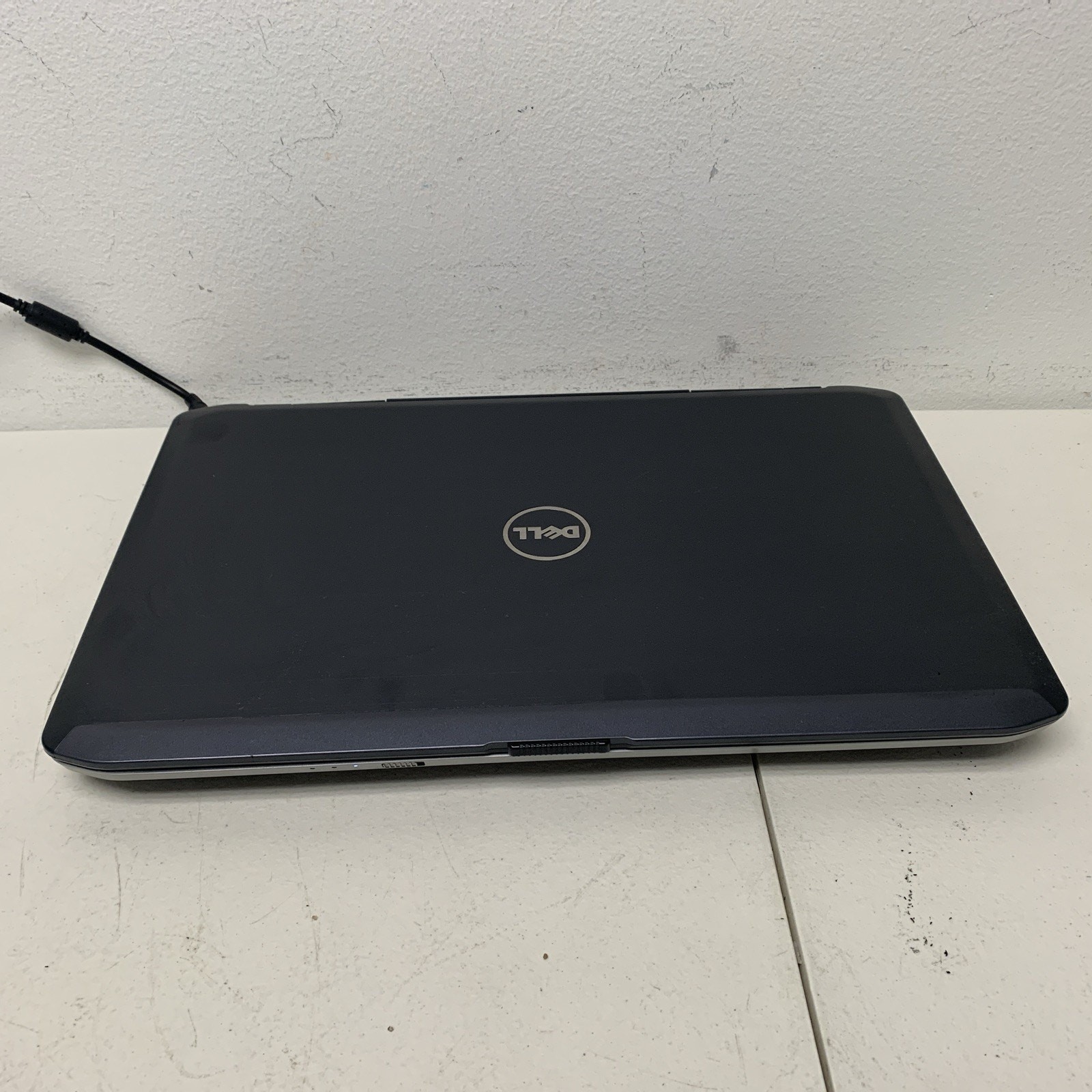 DELL LATITUDE E5530 INTEL i3-3120M 2.5ghz 4GB 320gb Hhd Wind 10 Pro