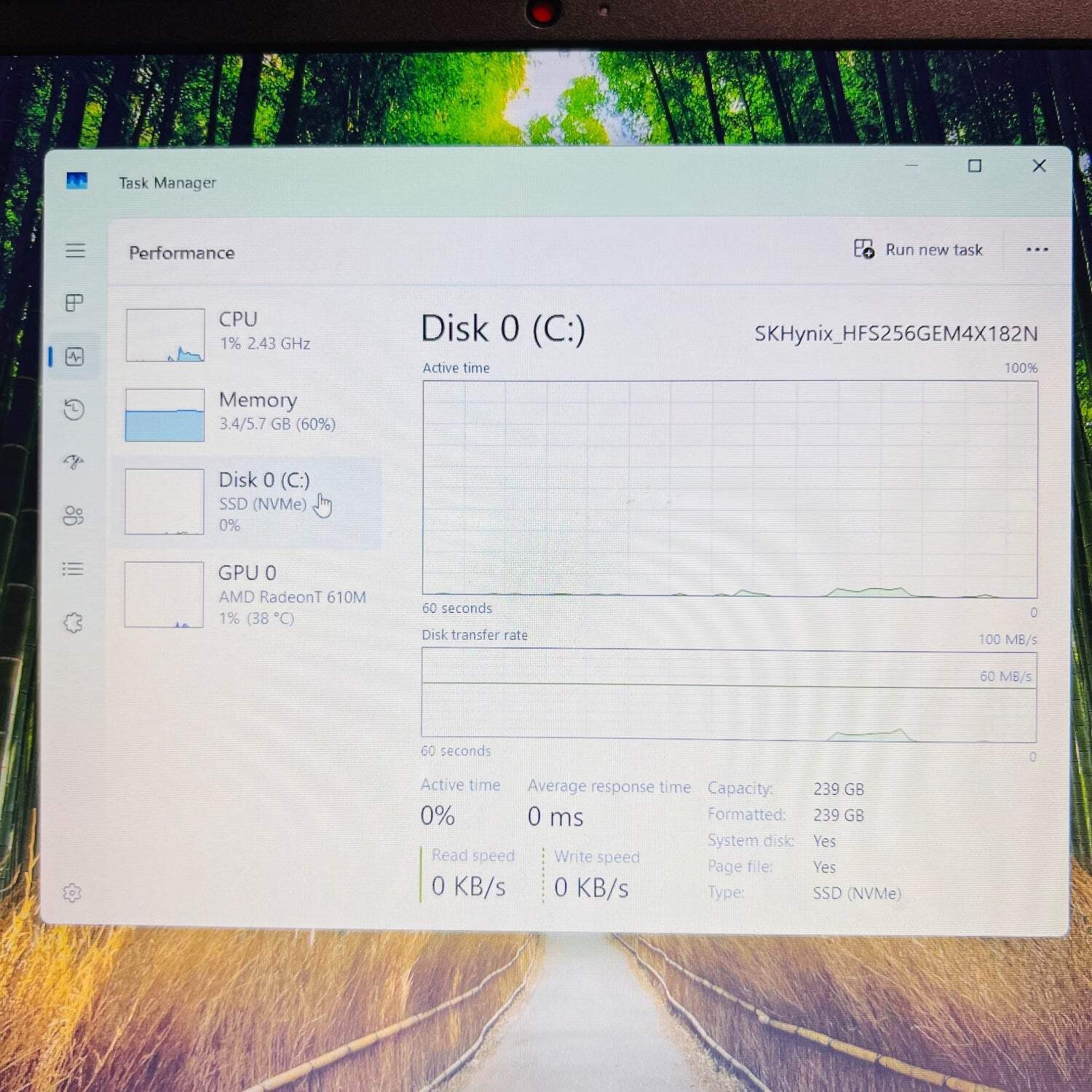 Lenovo IdeaPad 1 15AMN7 15.6″ Ryzen 5 7520U 2.8GHz 8GB RAM 256GB SSD