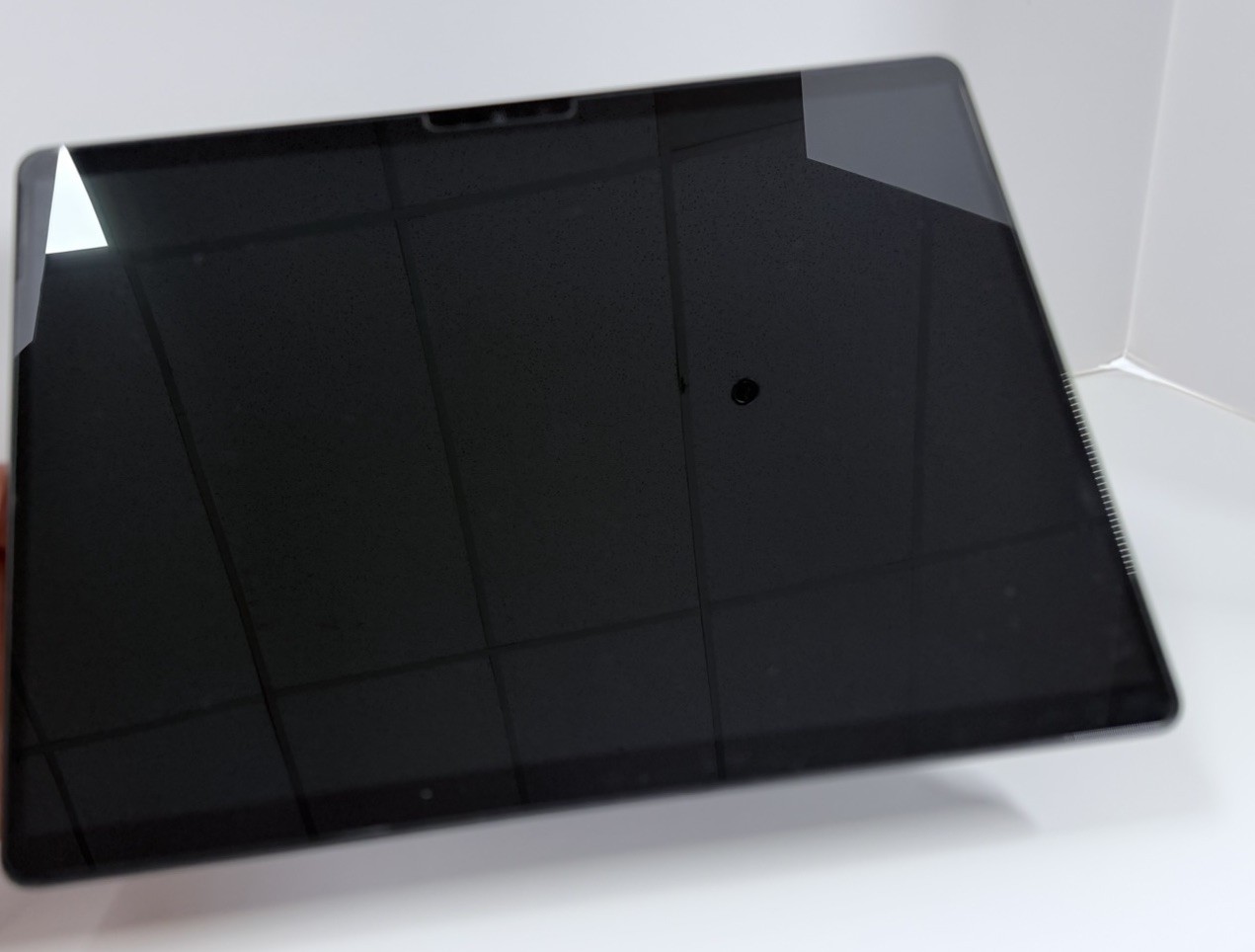Microsoft Surface Pro X LTE 13″ 2880 x 1920 SQ1 512GB SSD 16GB W10 Pro