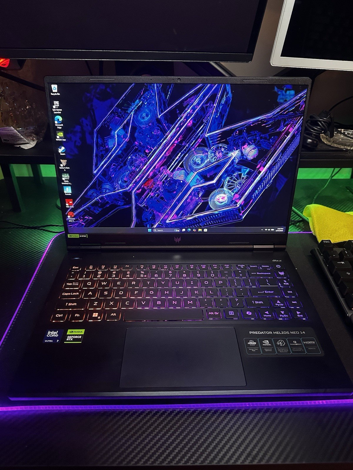 Acer Predator Helios Neo 14 Gaming Laptop RTX 4070 Ultra I7