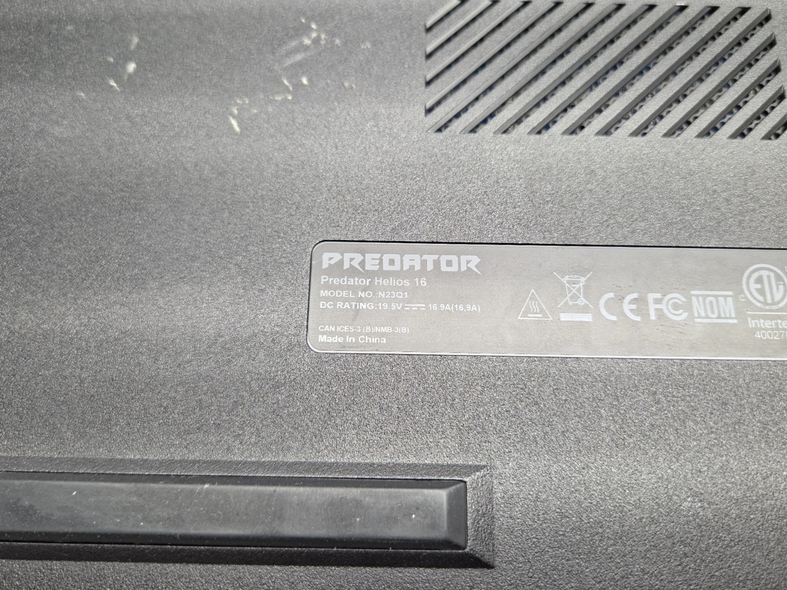 Acer Predator Helios 16 240Hz QHD+ i7-13700HX RTX 4070 Gaming Bad Motherboard