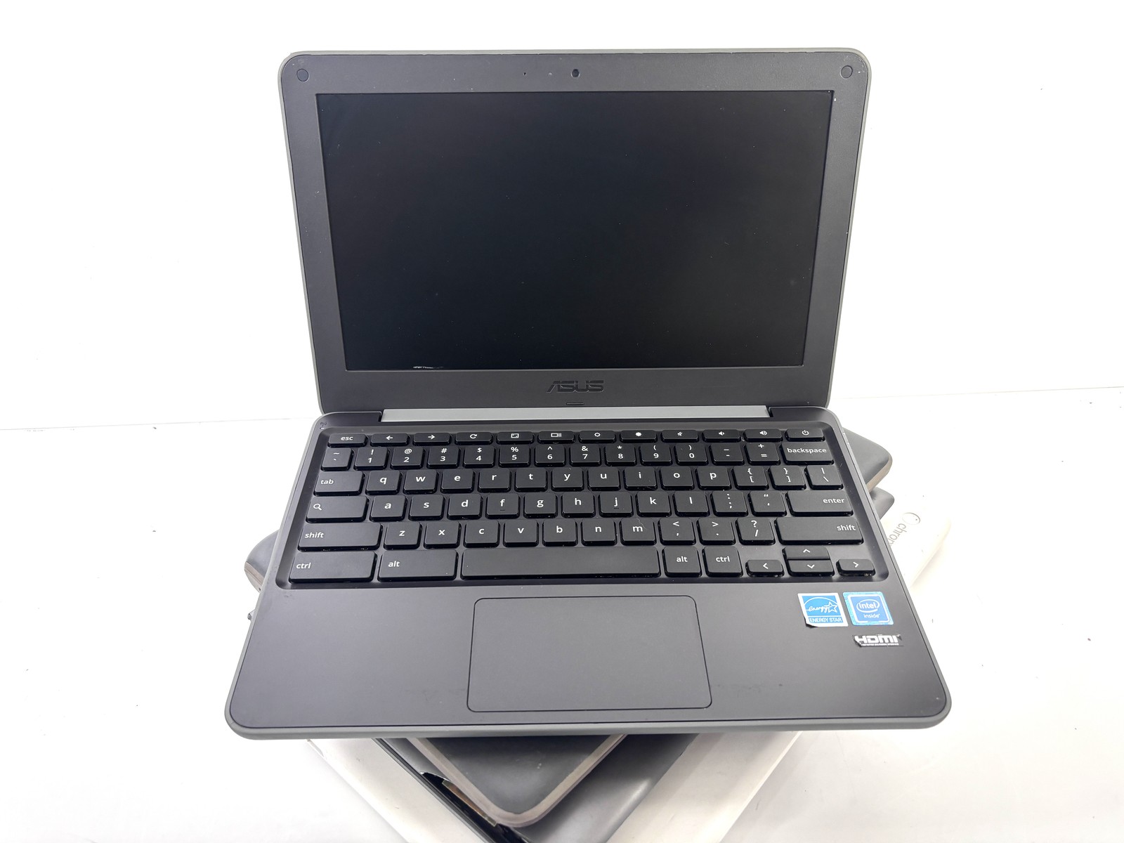 LOT x8: Mixed Chromebooks – ASUS, Acer, Lenovo, Dell, HP