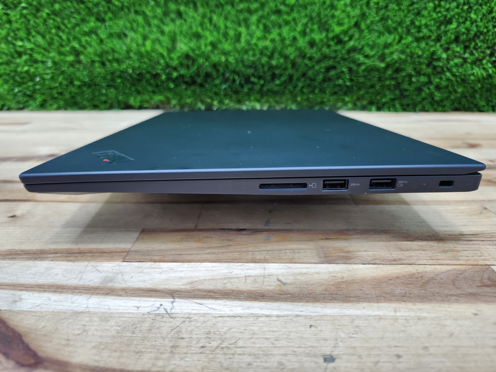 Lenovo ThinkPad P1 Gen 3 15.6″ i7-10750H 32GB 256GB SSD Quadro T1000 Win 11 Pro~