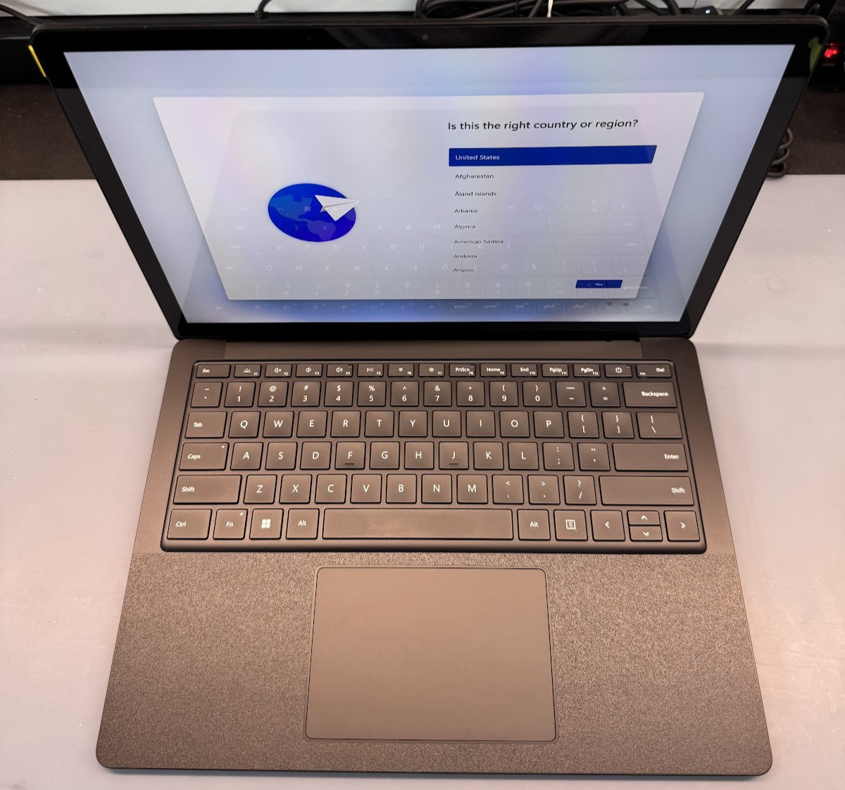 Microsoft Surface Laptop 4 13″ INTEL CORE i5-1145G7 256GB SSD 16GB RAM 11P READ