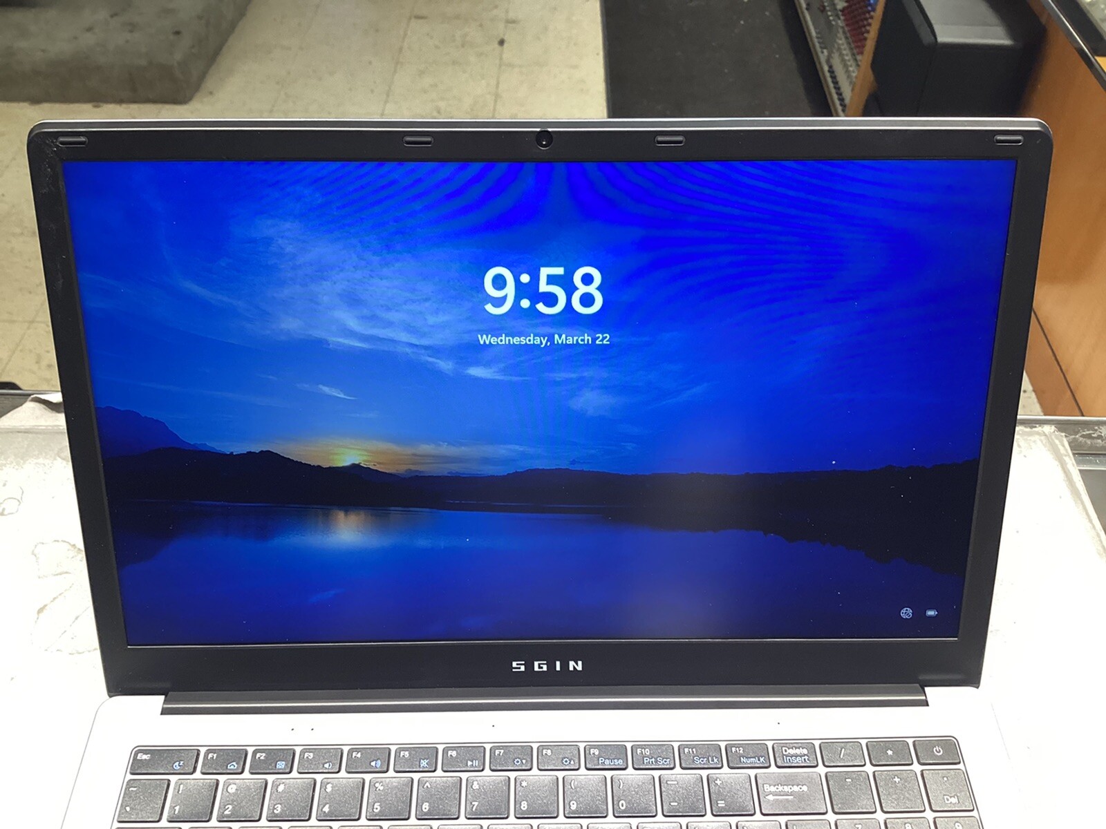 SGIN M15 Laptop 15.6 Inch, 4GB DDR4 128GB SSD Windows 11 *See Pictures*
