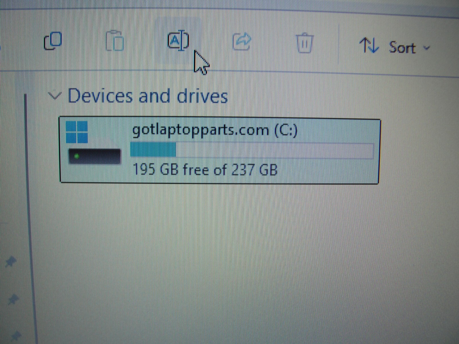 HP 15-by2792wm 15.6” HD Intel Core i3-1115G4 3.6GHz 8GB SSD Reset 256GB- Charger
