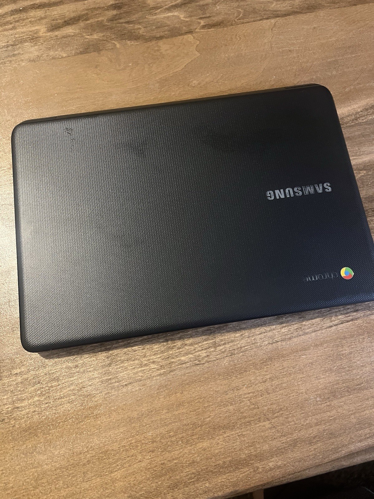 Priced TO SELL!! Samsung Chromebook 3 ‎XE500C13-K01US 11.6” (16GB Laptop)