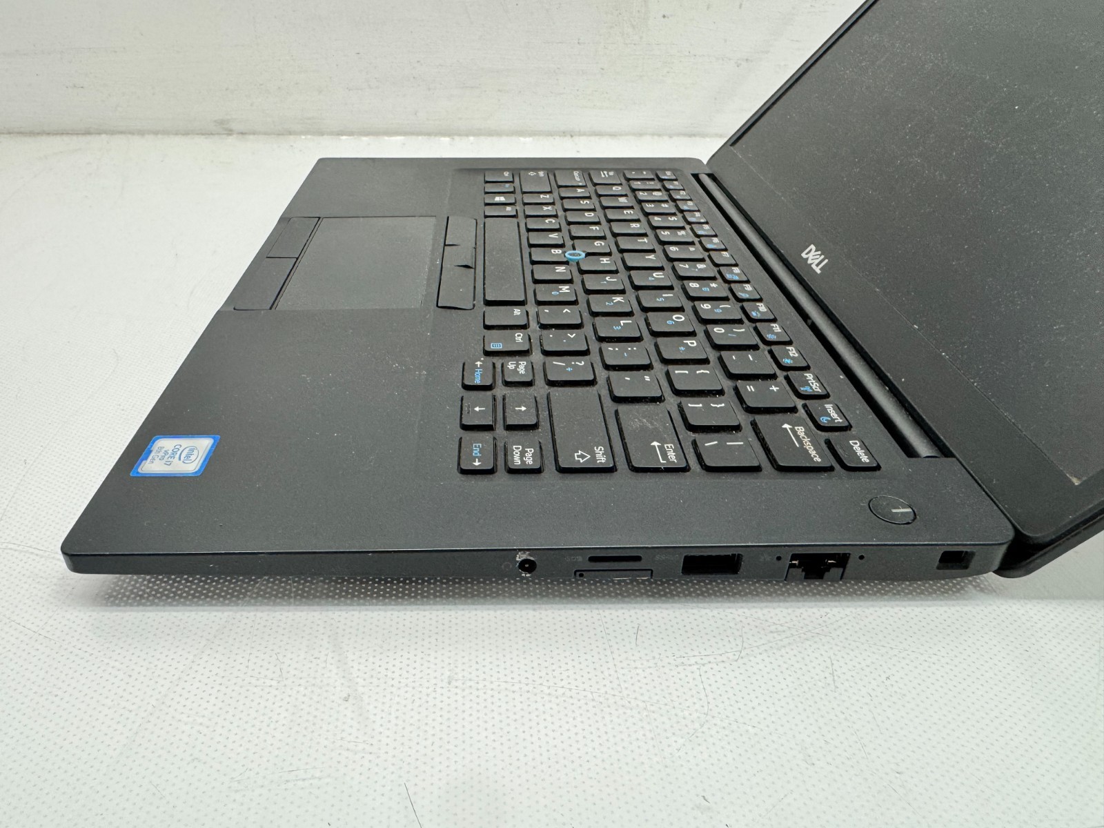 Dell Latitude 7490 14″ FHD i7-8650U@1.9GHz 16GB RAM No SSD **Read**