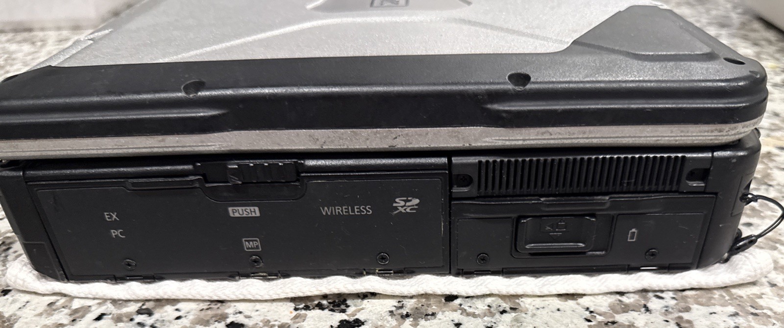Panasonic Toughbook CF-31 MK5 i7-5600U 2.60GHz|16GB RAM|256GB HDD|NoOS|NoCharger