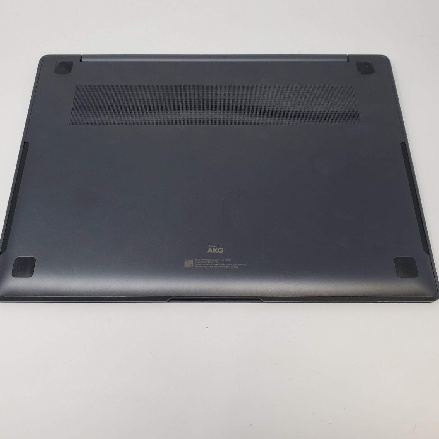 Samsung Galaxy Book3 Pro NP940XFG 13.3″ i7-1360P 2.2GHz 16GB RAM 512GB SSD