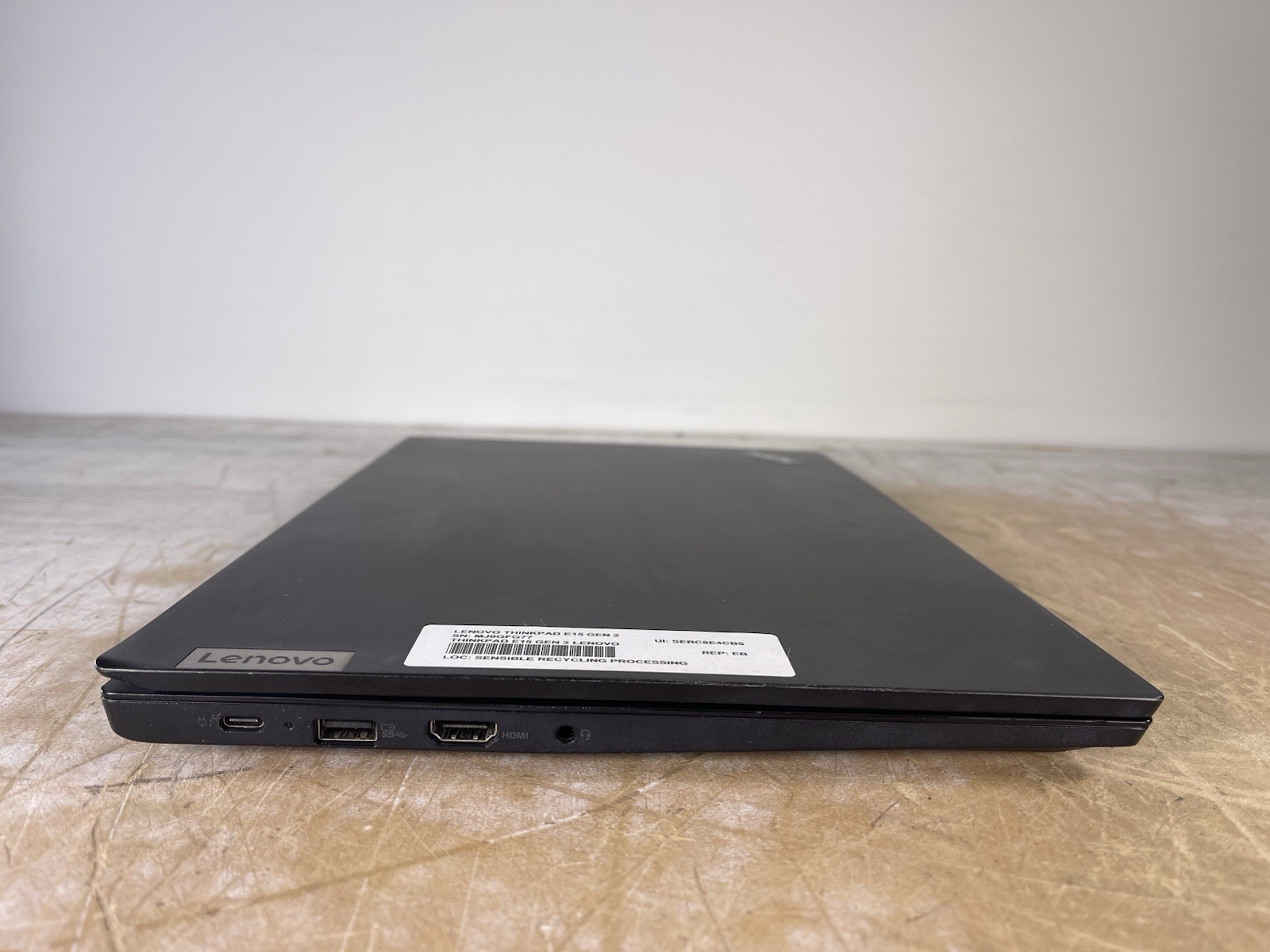 LENOVO THINKPAD E15 GEN 2 i5-1135G7 @ 2.40GHz, NO RAM/NO HDD/OS – (FOR PARTS)