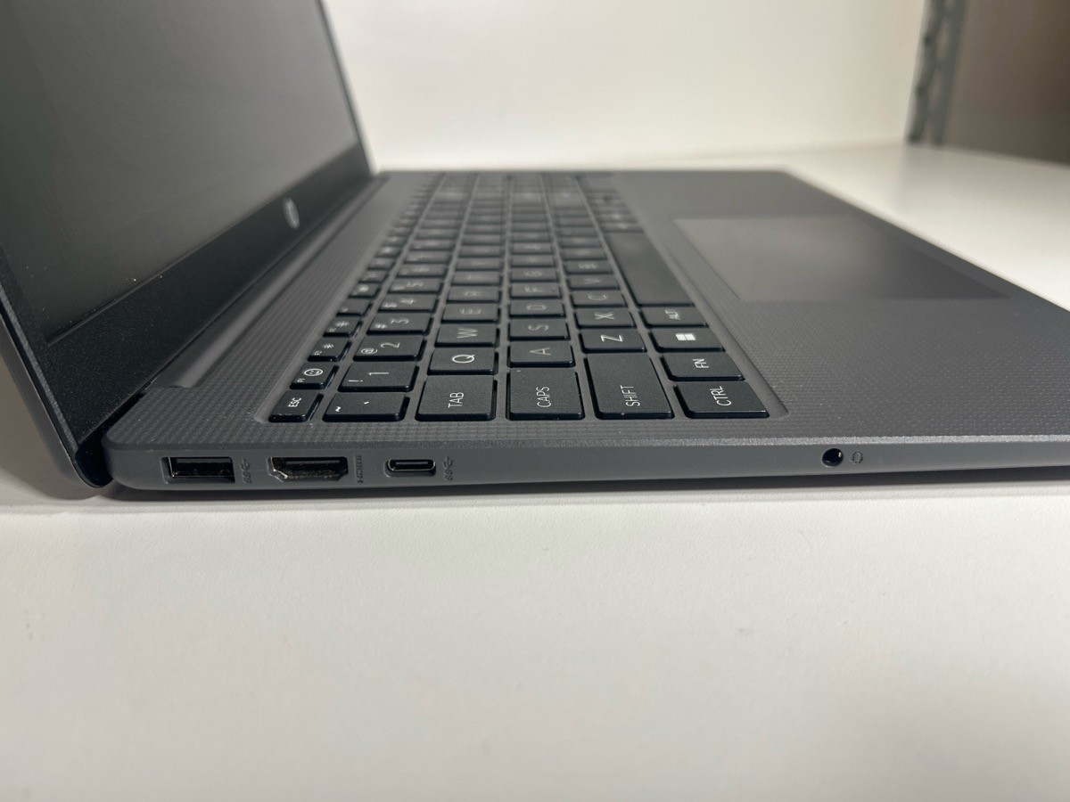 HEWLETT PACKARD 255 G10 WITH 250GBS AND 8GBR *READ DESCRIPTION!!!!!! (P17028842)