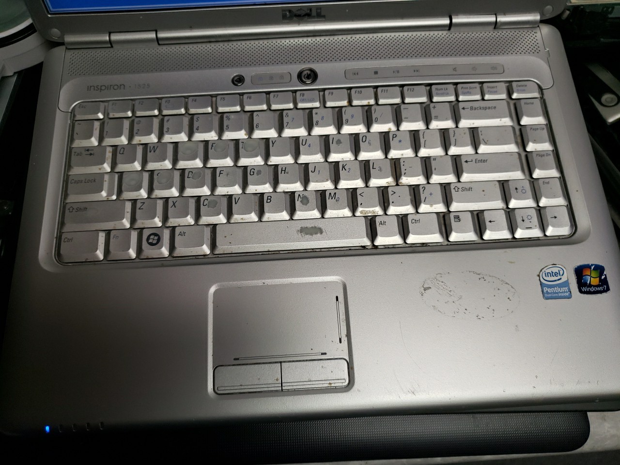 Dell Inspiron 1525 LAPTOP Intel 2 Core 1.8GHz 2 GB NO OS/HDD/ READ AD FREE SHIP