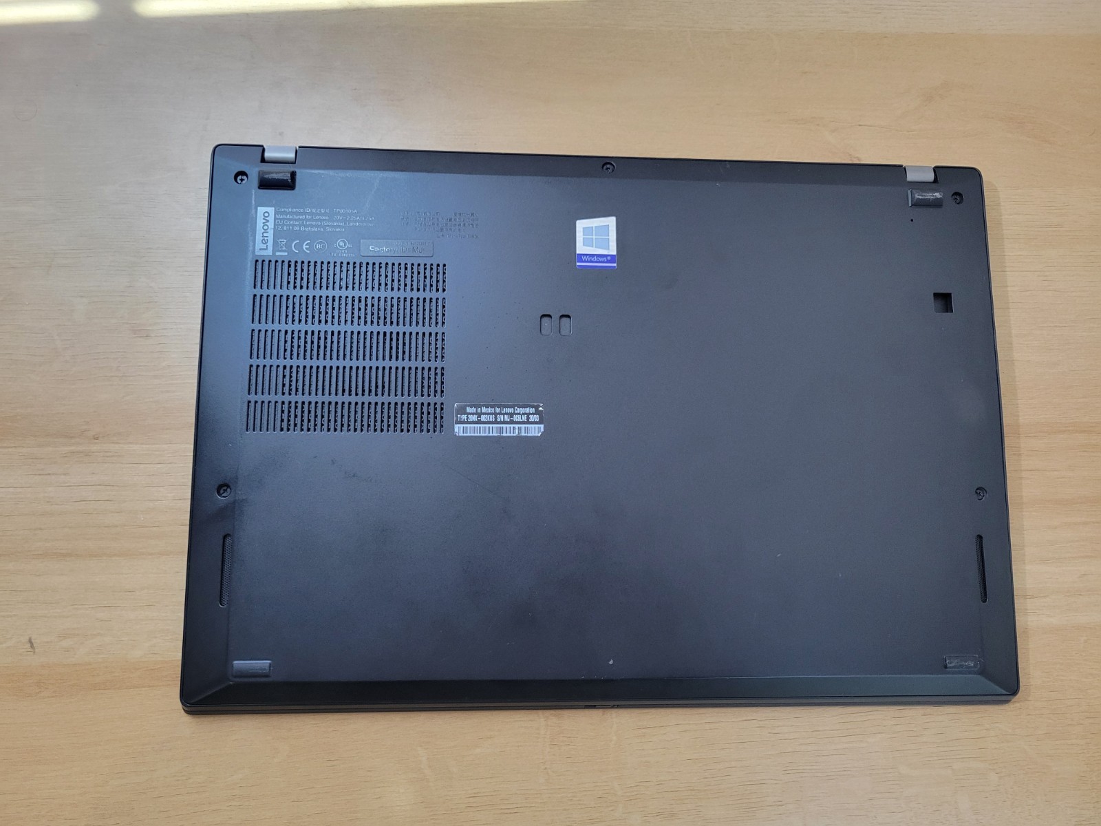 Lenovo Thinkpad T490s i5 8650U 16Gb 256Gb FHD 14″ Touchscreen . Grade B+