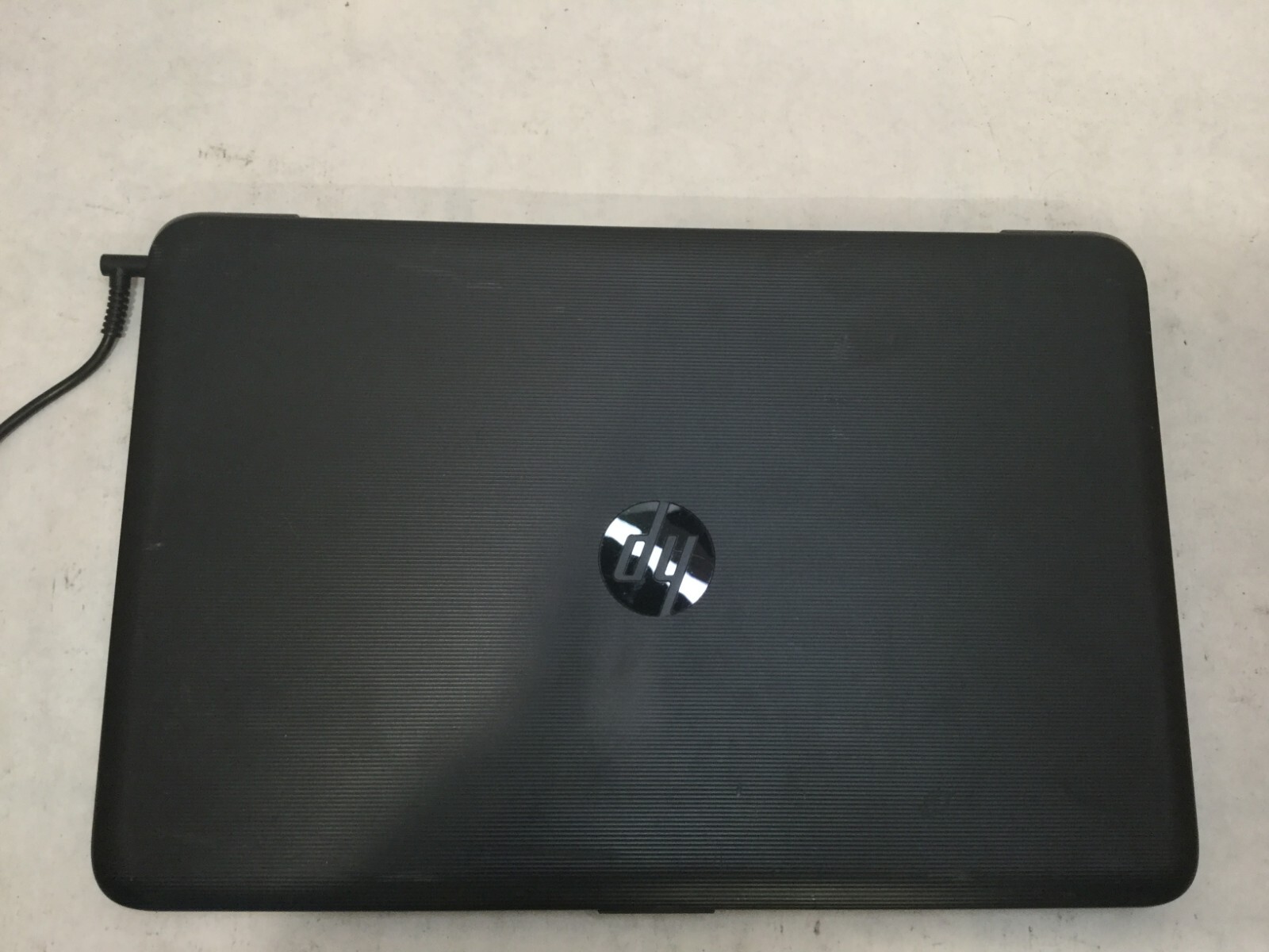 HP 15-ba009dx / AMD A6-7310 R4 @ 2.00GHz / (NO STORAGE) -MR