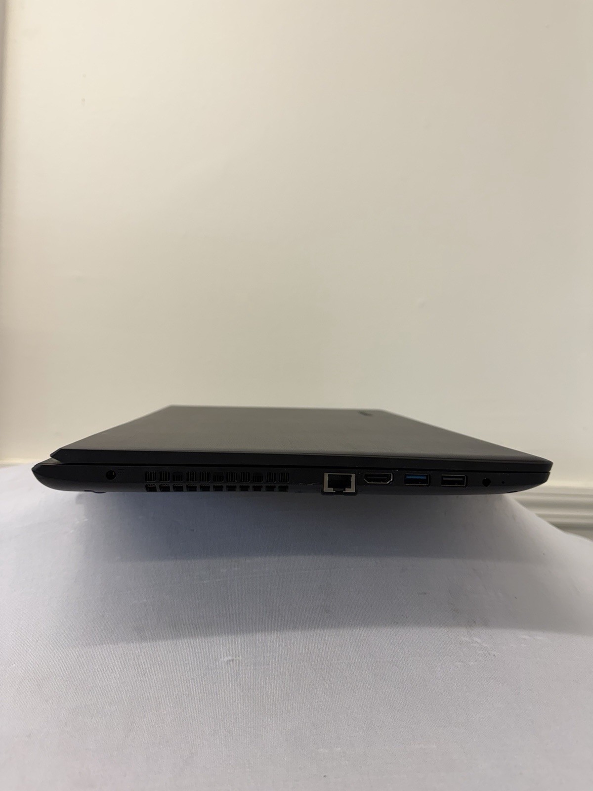 Lenovo Ideapad 110 Laptop – Good Screen – Intel i3-6100U – Read Des