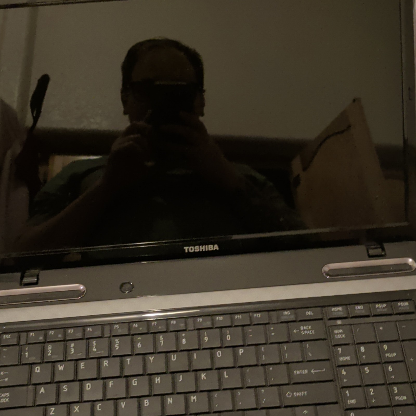 Toshiba Satellite L775D-S7112 17.3″ AMD A-Series 4GB 640GB HDD Windows