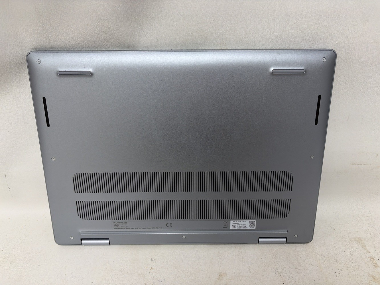 DELL DB04250 14″ INTEL ULTRA 7 16GB RAM 1TB SSD LAPTOP AND CHARGER