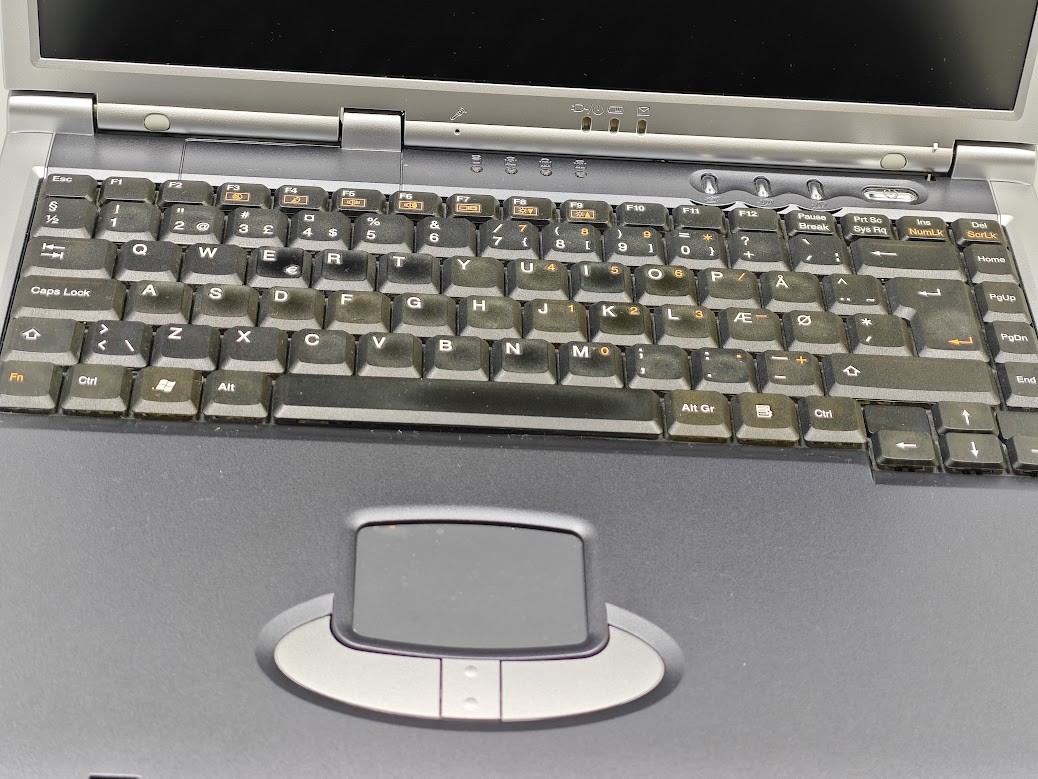 Clevo D430S Laptop – Not Working For Parts